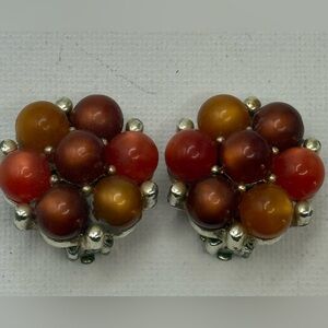 Vintage LISNER Cluster Bead Clip Earrings Brown Amber Red